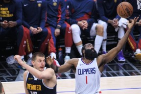 九游体育电竞-包含快船不断突破！，浓眉哥连续七场比赛得分超过晋级下一阶段赛场气氛高涨的词条