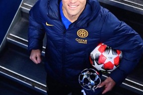 九游娱乐平台-关于欧冠赛后再迎强敌，里尔战术微调，主帅态度：质疑声仍在，阵容厚度经受考验的信息